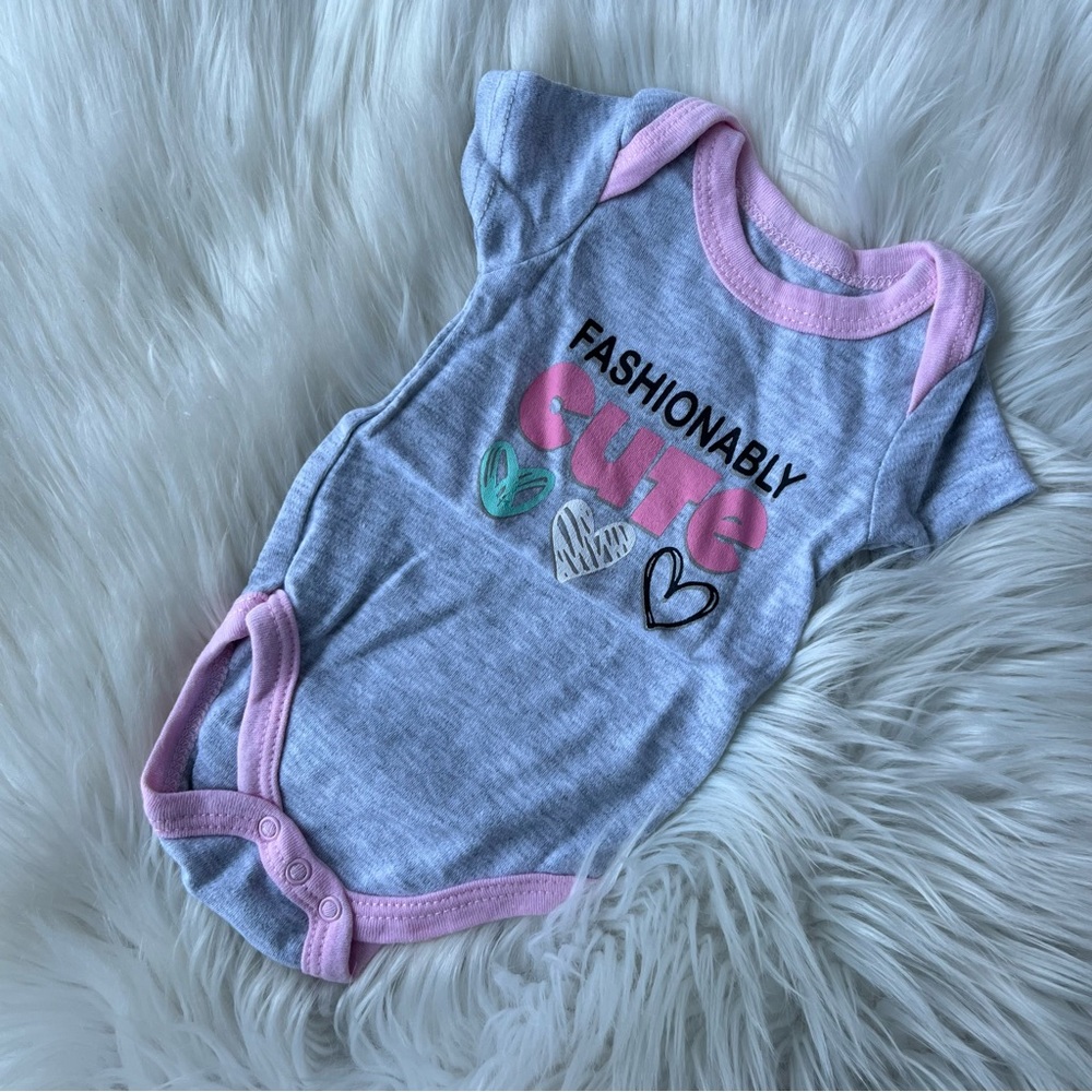 Swiggles Gray and Pink Fashionably Cute Heart Short Sleeve One Piece Bodysuit